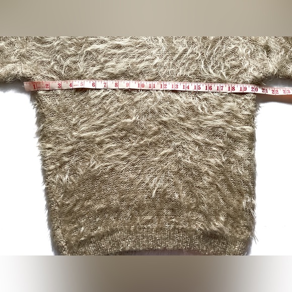 Chelsea & Violet Fuzzy Sweater Taupe Gold Crew Neck Sequin Pullover Women Large - Picture 4 of 10